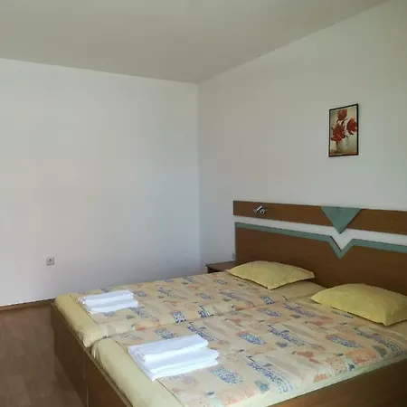 Diva Hotel 2*